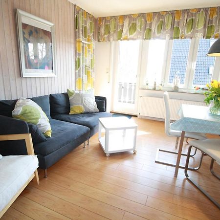 Haus Schilling Lägenhet Esens Exteriör bild