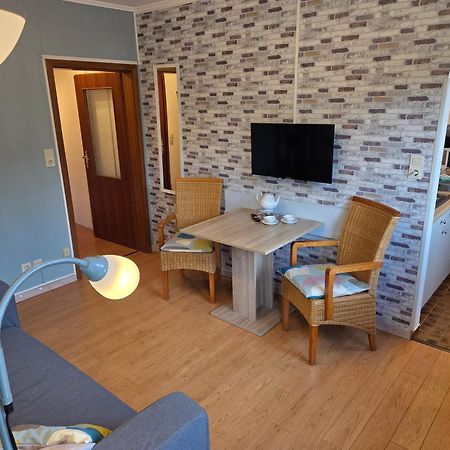 Haus Schilling Lägenhet Esens Exteriör bild