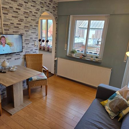 Haus Schilling Lägenhet Esens Exteriör bild