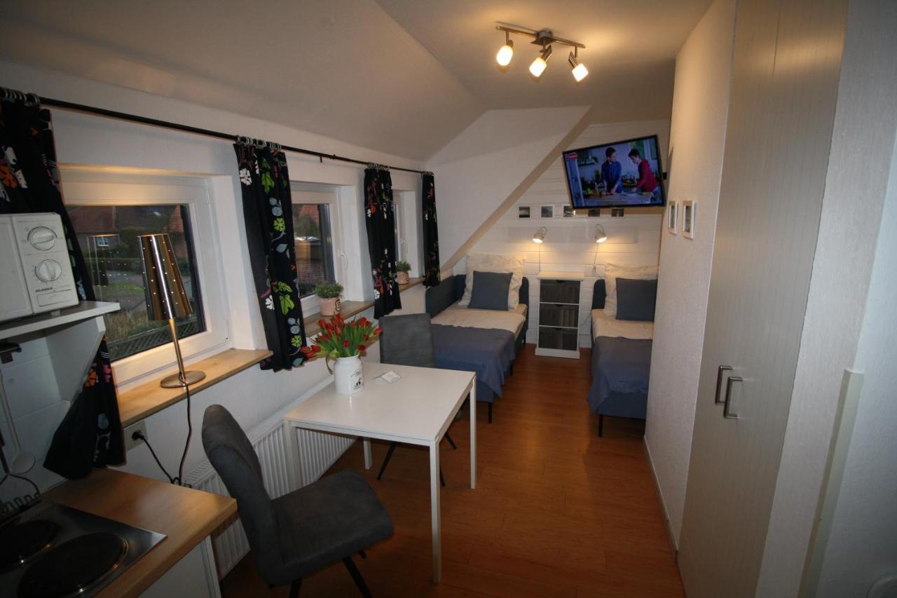 Haus Schilling Lägenhet Esens Exteriör bild
