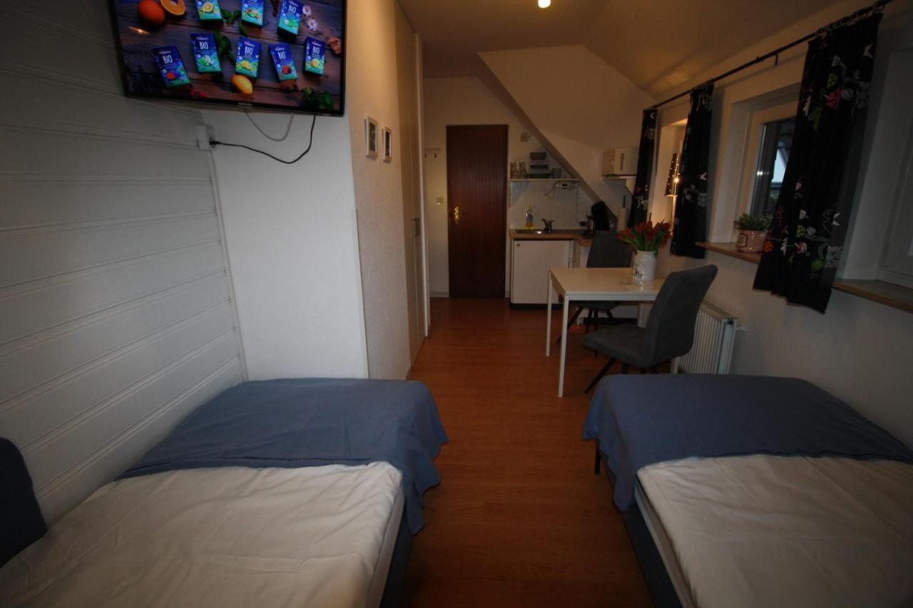 Haus Schilling Lägenhet Esens Exteriör bild