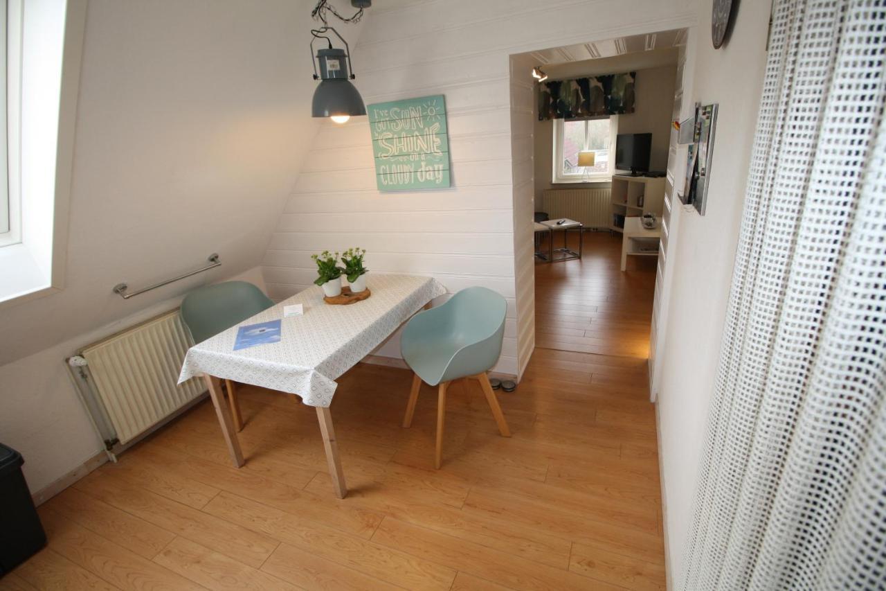 Haus Schilling Lägenhet Esens Exteriör bild