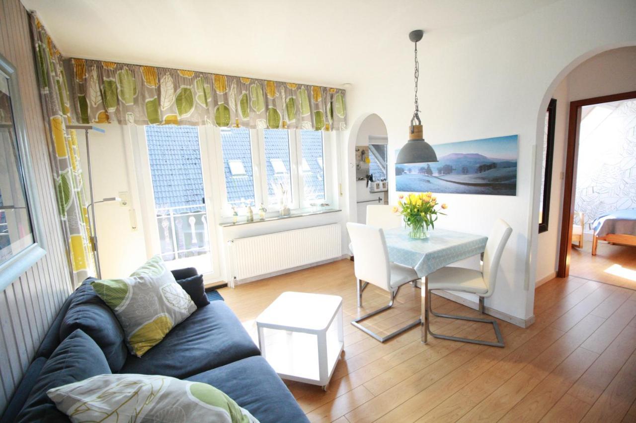 Haus Schilling Lägenhet Esens Exteriör bild