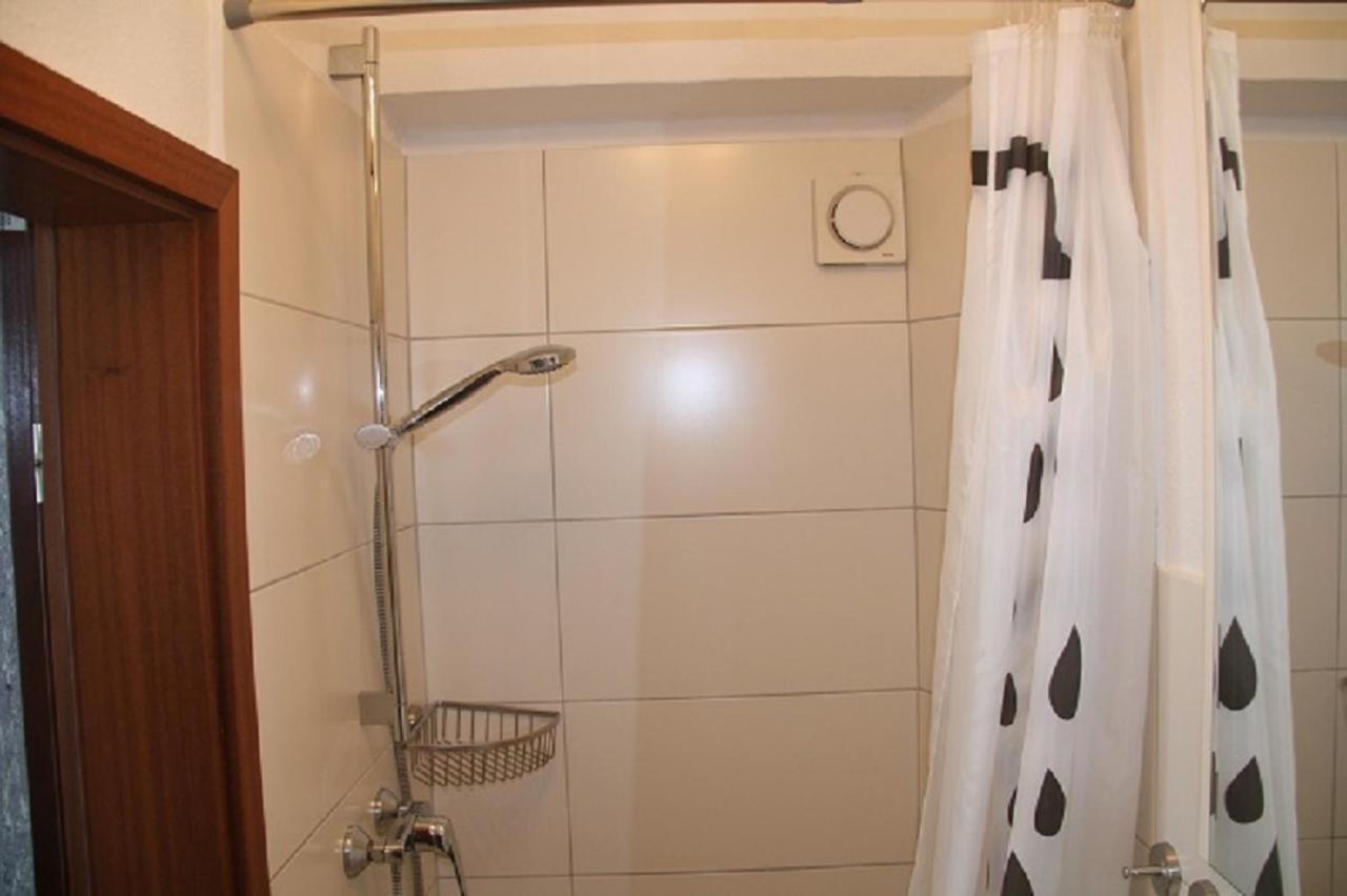 Haus Schilling Lägenhet Esens Exteriör bild